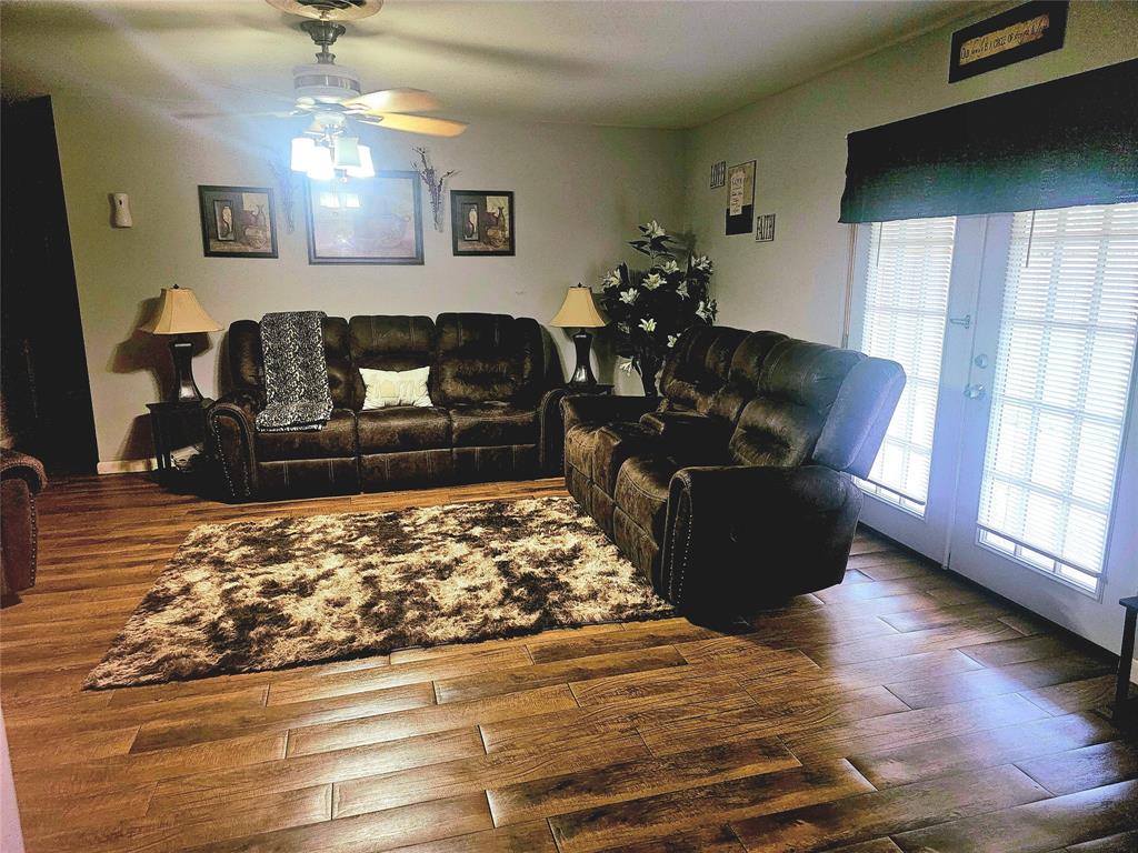 311 Tennie Street, Wharton, Texas image 6