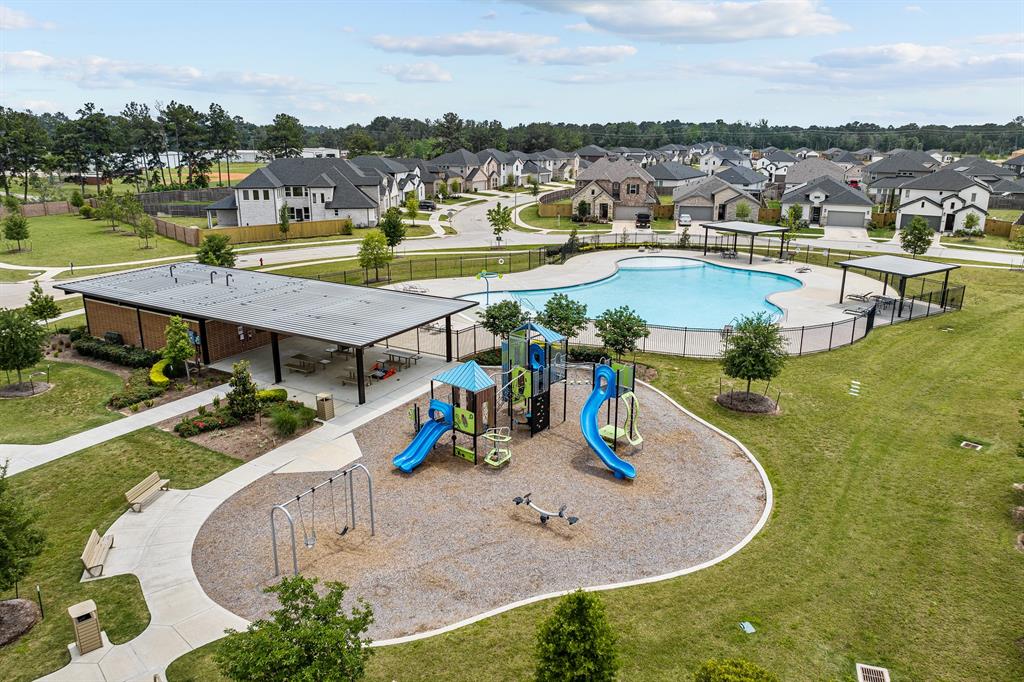 1215 Sugar Drive, Tomball, Texas image 27