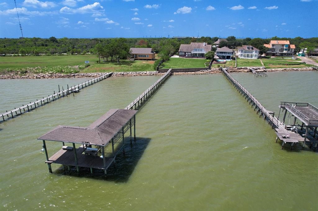 5419 W Bayshore Drive, Bacliff, Texas image 47