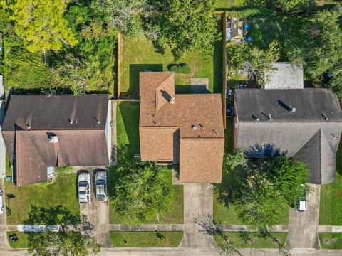 A home in League City