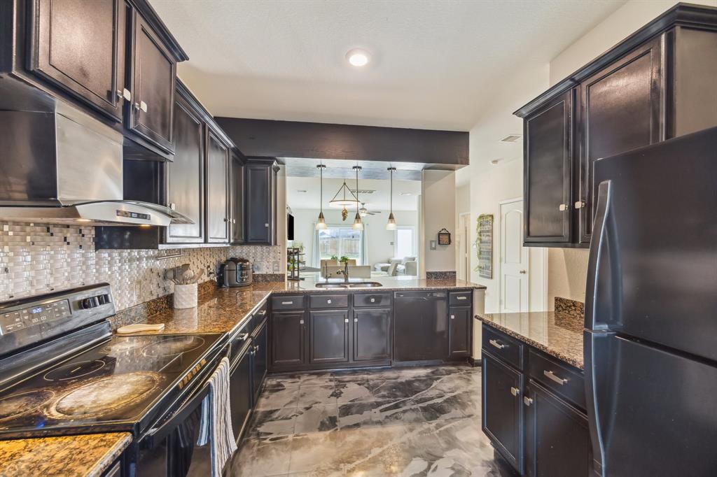 15203 Albert Oak Drive, Humble, Texas image 9
