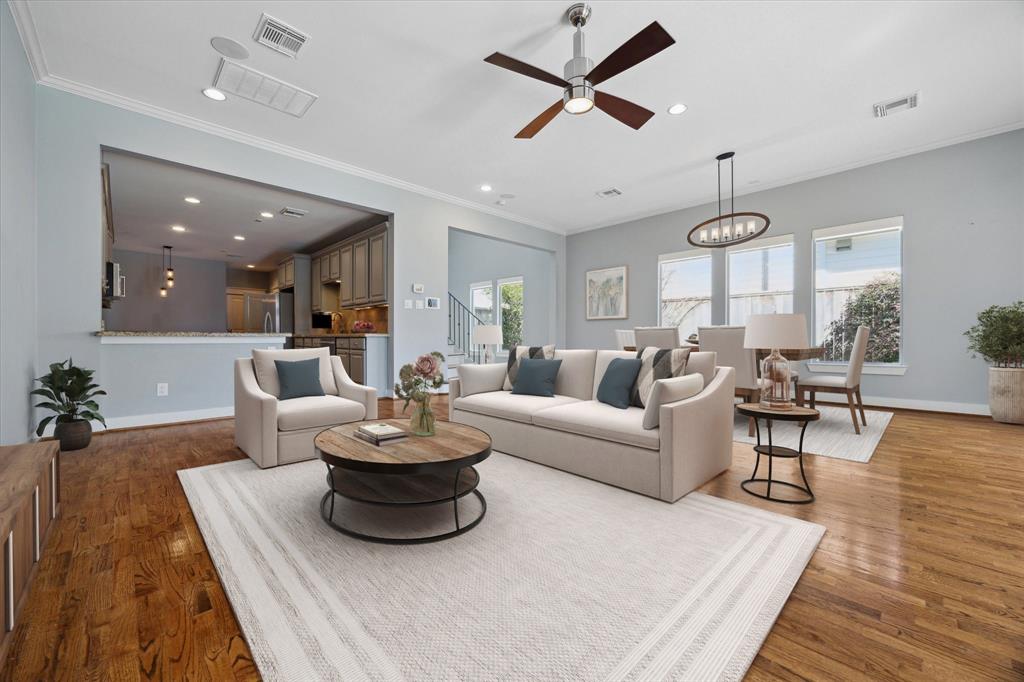 Houston, Texas 77007, United States, 3 Bedrooms Bedrooms, ,3 BathroomsBathrooms,Residential,Active,185303