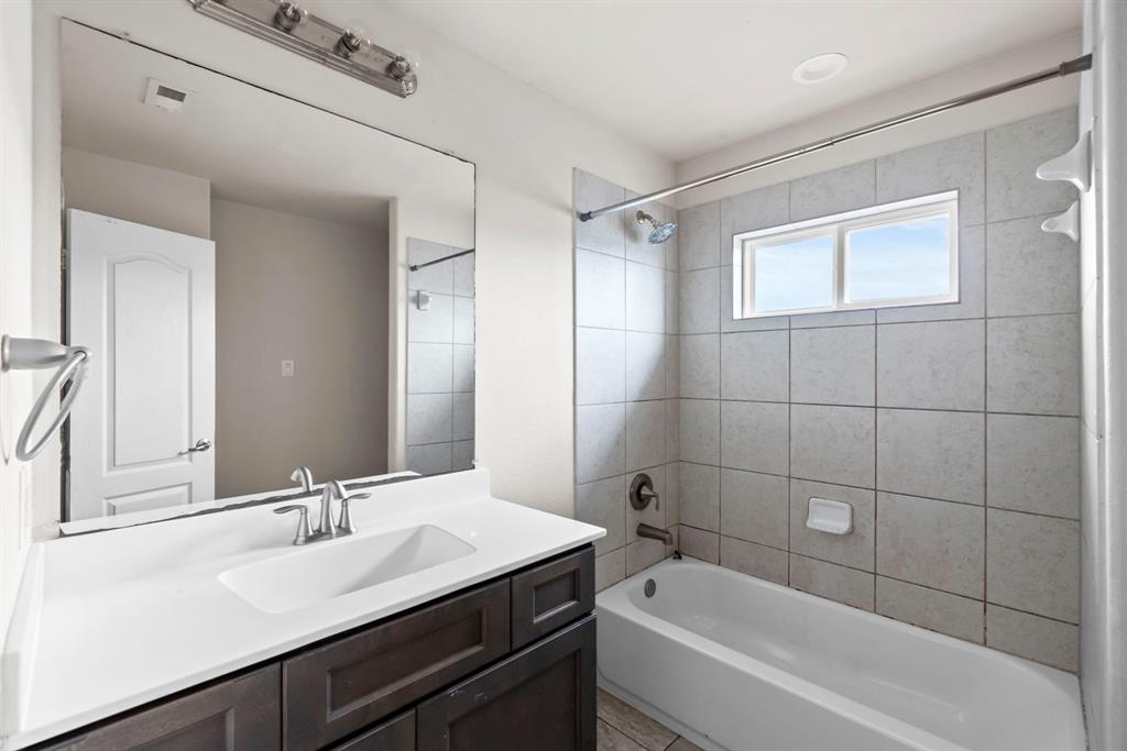10015 Chase Court, Baytown, Texas image 20