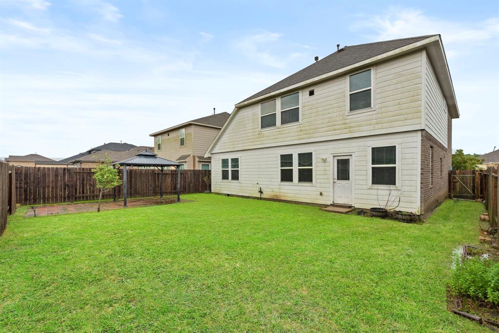 10015 Chase Court, Baytown, Texas image 23