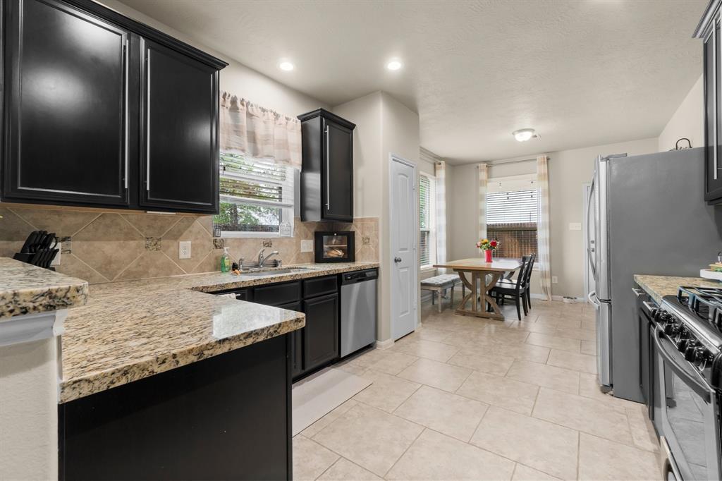 18342 Tacoma Ridge Drive, Tomball, Texas image 8