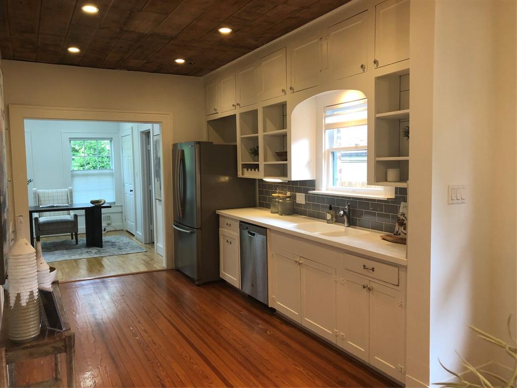 824 Sledge Street, Houston, Texas image 20