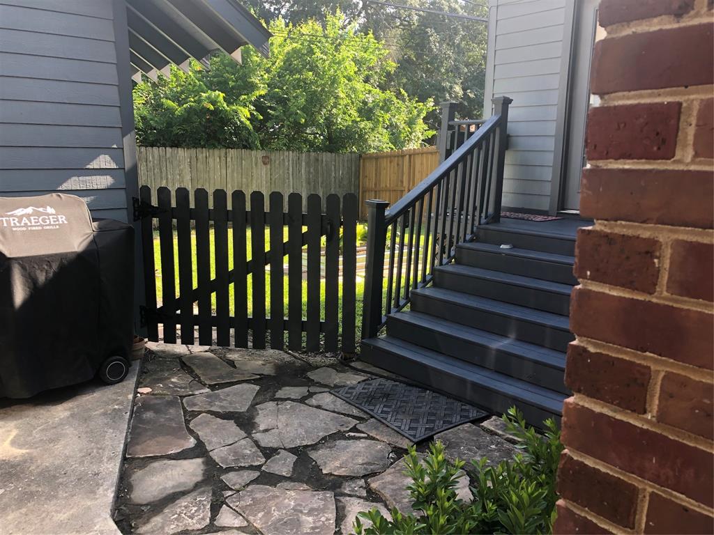 824 Sledge Street, Houston, Texas image 34