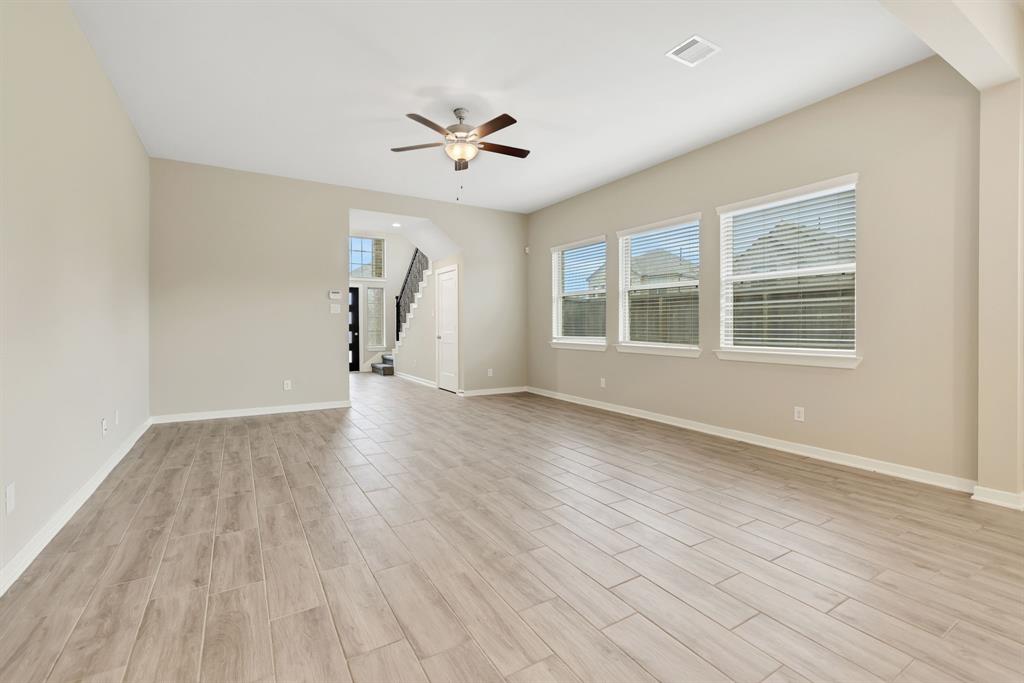 7011 Winterberry Glen Lane, Katy, Texas image 14