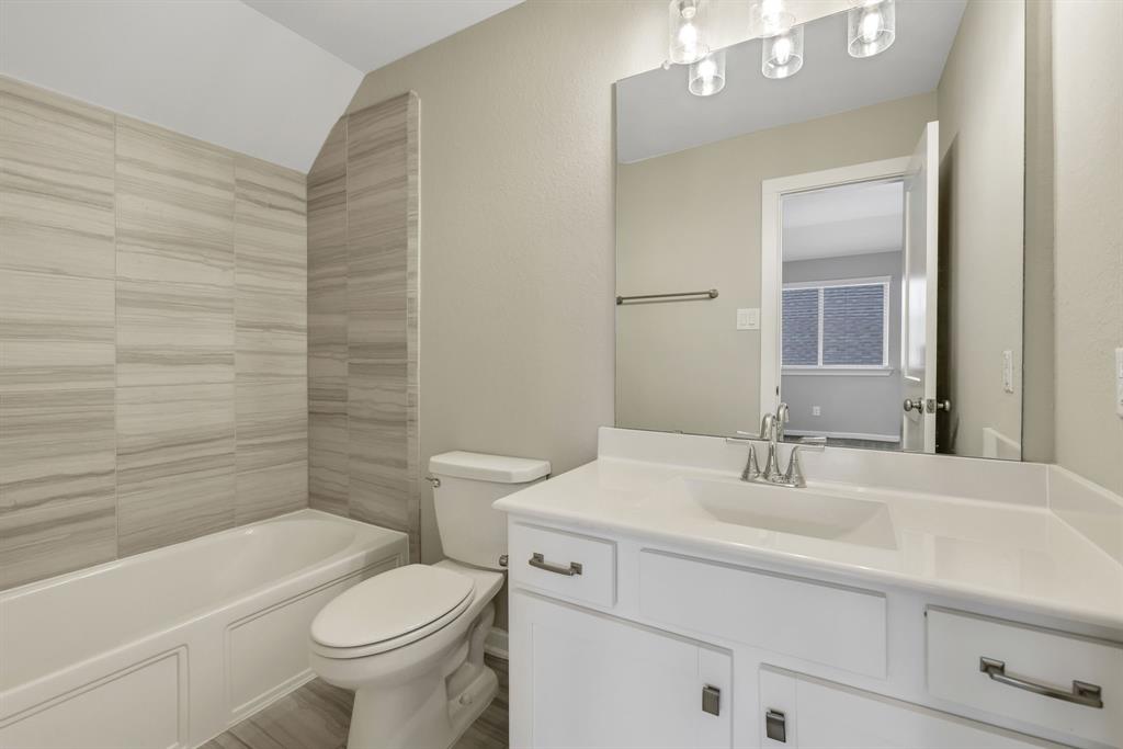 7011 Winterberry Glen Lane, Katy, Texas image 22
