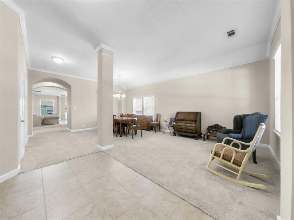 18223 E Willow Oak Bend Drive, Cypress, Texas image 5