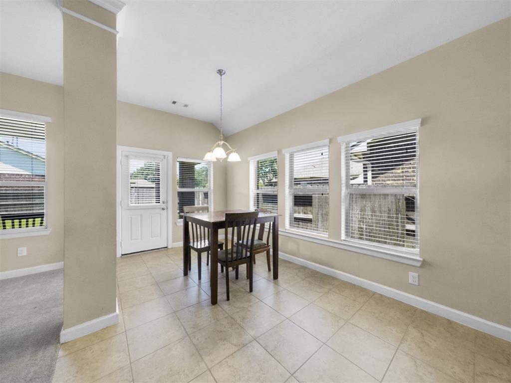 18223 E Willow Oak Bend Drive, Cypress, Texas image 14