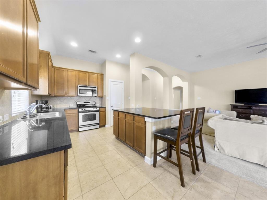 18223 E Willow Oak Bend Drive, Cypress, Texas image 15