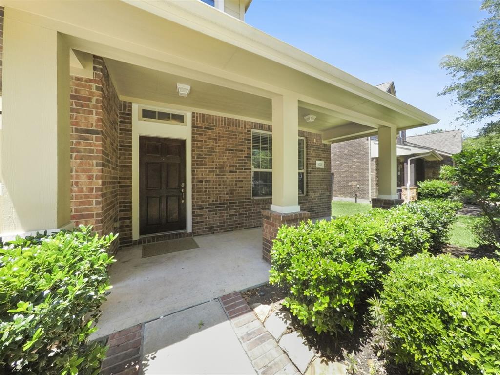 18223 E Willow Oak Bend Drive, Cypress, Texas image 3