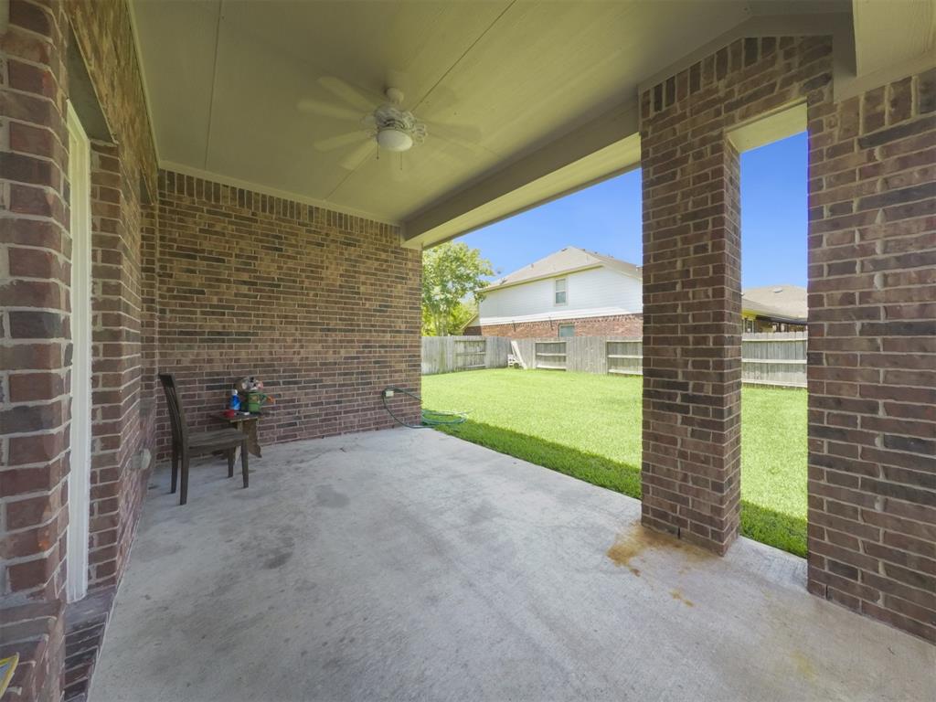 18223 E Willow Oak Bend Drive, Cypress, Texas image 24