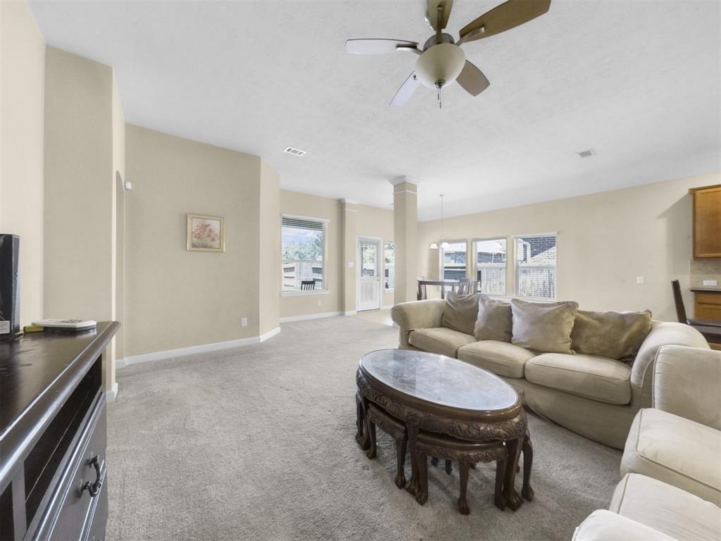 18223 E Willow Oak Bend Drive, Cypress, Texas image 17