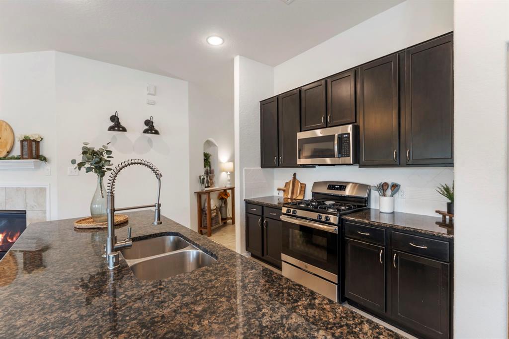 9998 Chimney Swift Lane, Conroe, Texas image 10