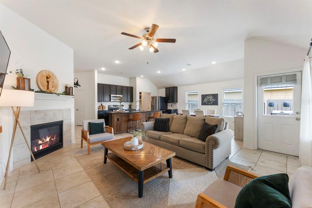 9998 Chimney Swift Lane, Conroe, Texas image 17