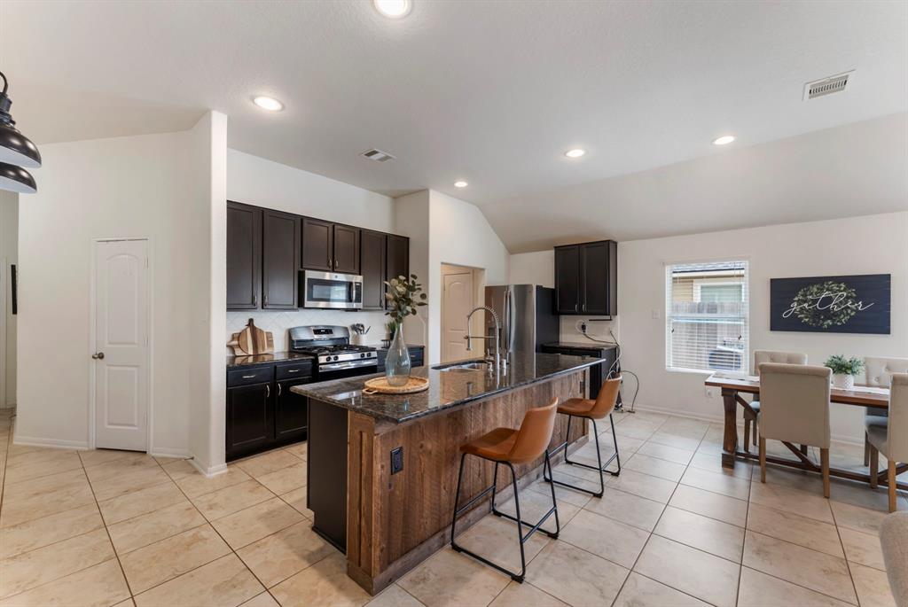 9998 Chimney Swift Lane, Conroe, Texas image 13