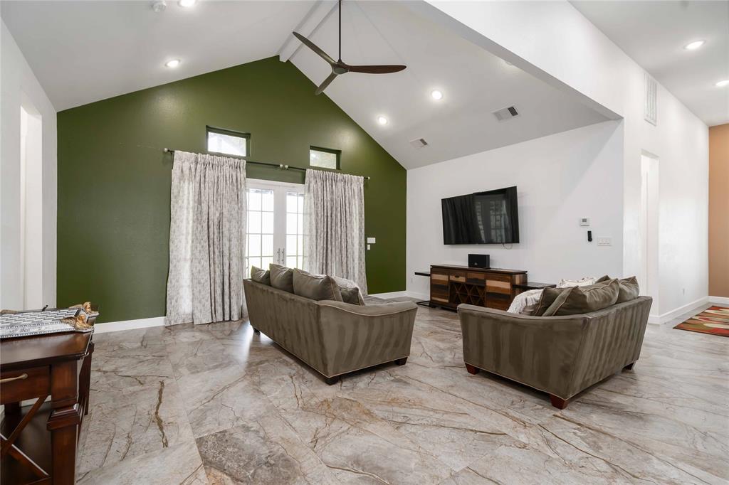 27910 Park Cove Court, Rosharon, Texas image 5