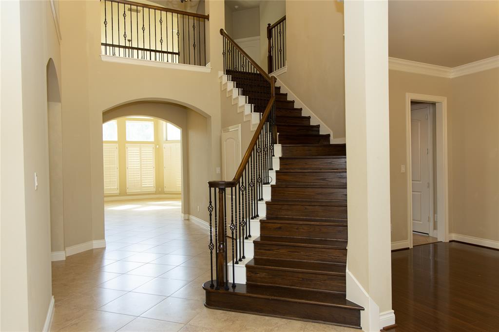 5702 Artesian Park Drive
