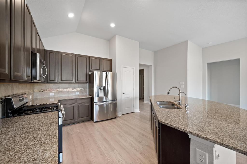 3964 Eagle Nest Lake Lane, Magnolia, Texas image 12