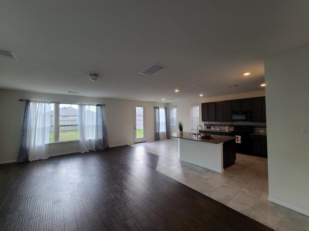 25327 Cheshire Knoll Street, Katy, Texas image 6
