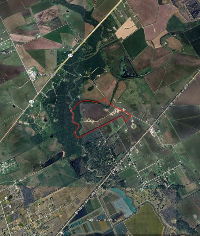 381 Cr-171, Danbury, Texas image 5