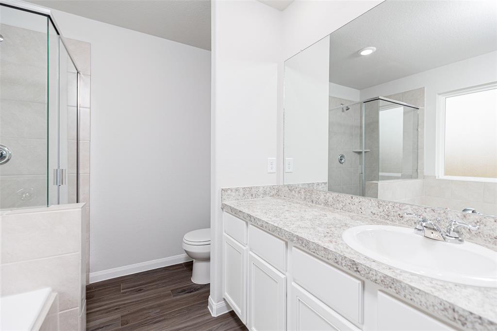 16933 Hazelnut Drive, Conroe, Texas image 8