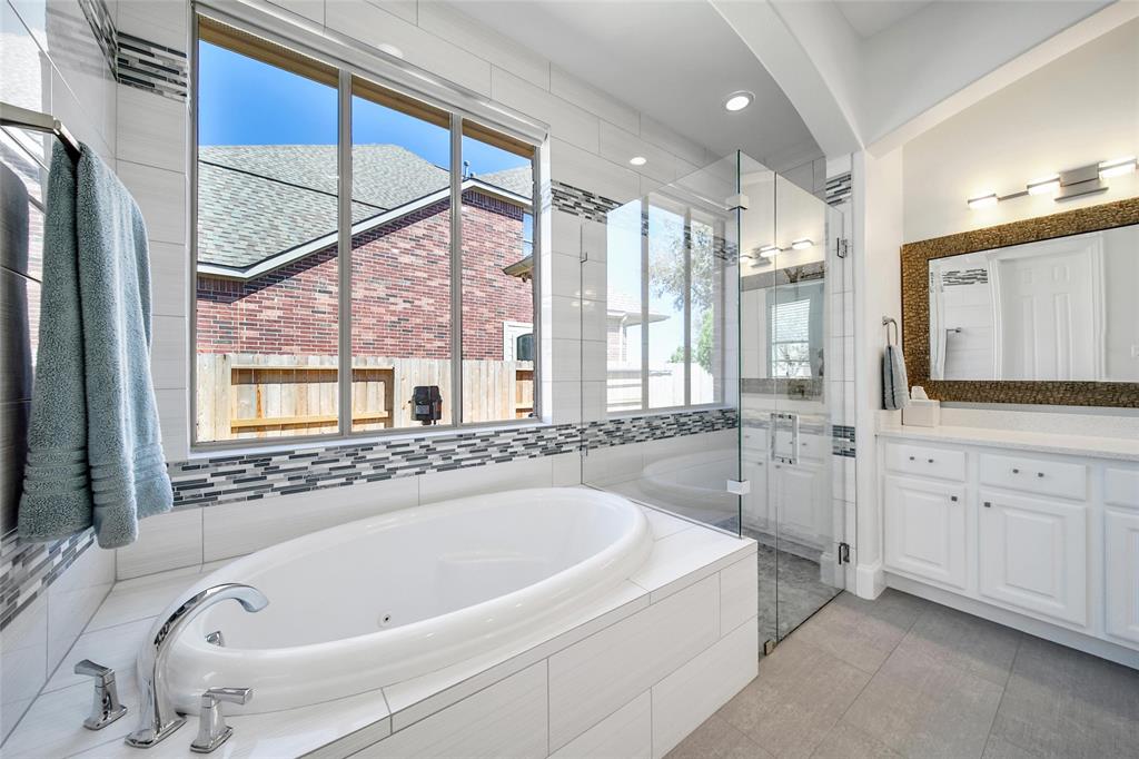 25306 Springwood Lake Drive, Katy, Texas image 27