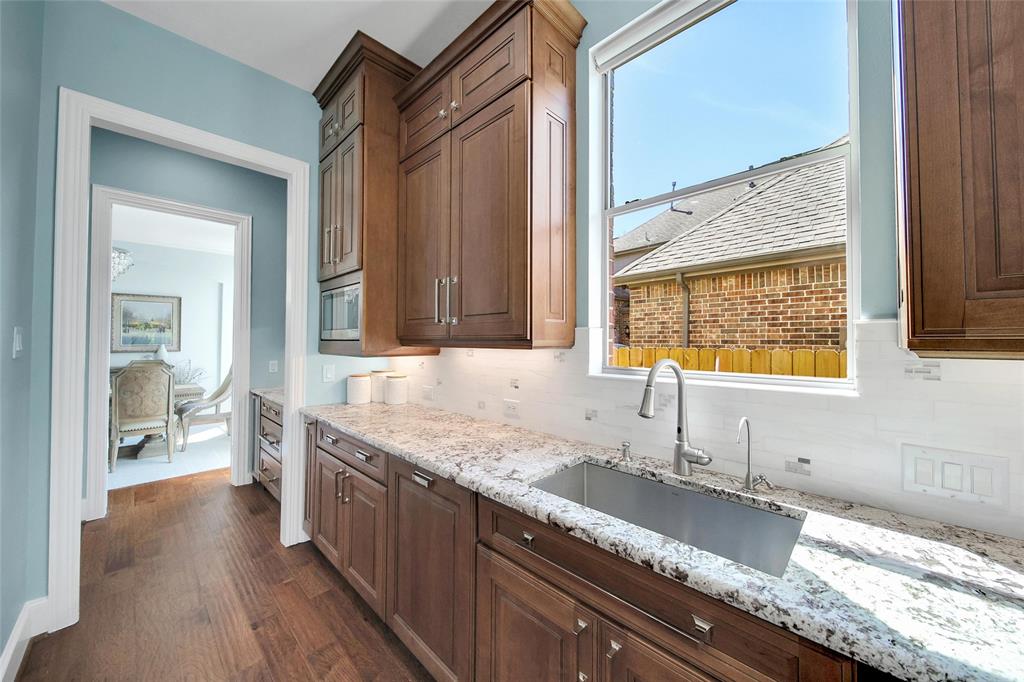 25306 Springwood Lake Drive, Katy, Texas image 16