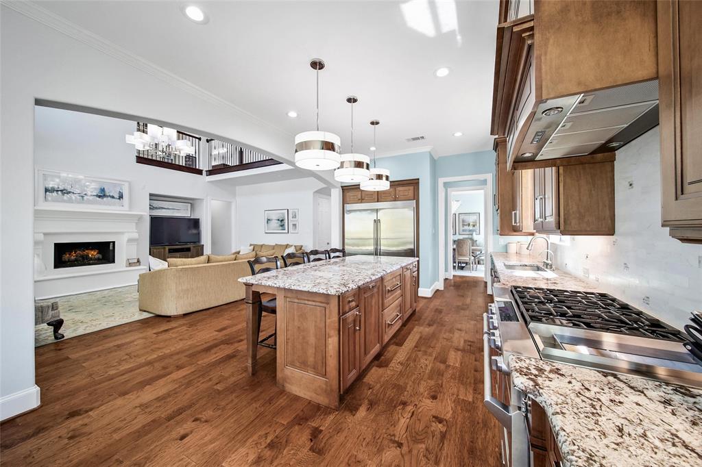 25306 Springwood Lake Drive, Katy, Texas image 15