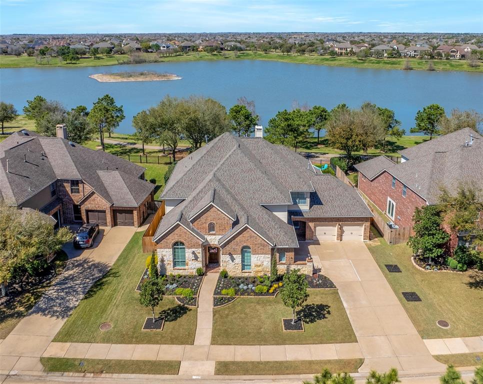 25306 Springwood Lake Drive, Katy, Texas image 1