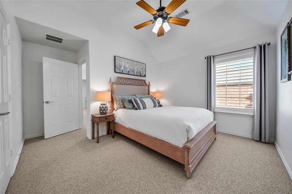 25306 Springwood Lake Drive, Katy, Texas image 31