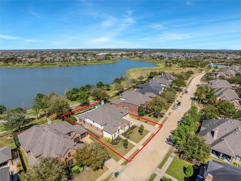 25306 Springwood Lake Drive, Katy, Texas image 3