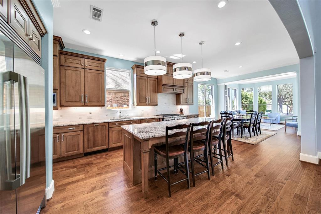25306 Springwood Lake Drive, Katy, Texas image 18
