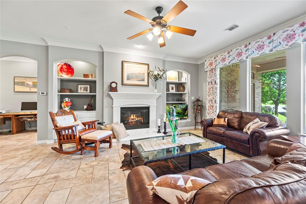 2034 Lake Fountain Drive, Katy, Texas image 9