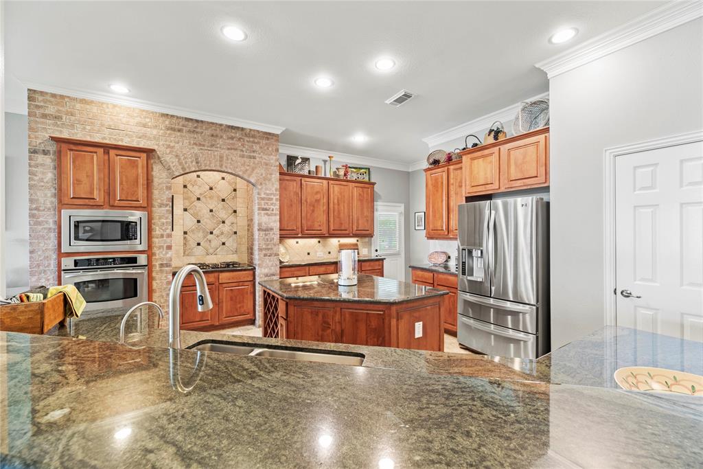 2034 Lake Fountain Drive, Katy, Texas image 12