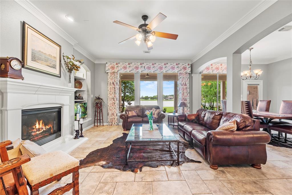 2034 Lake Fountain Drive, Katy, Texas image 8