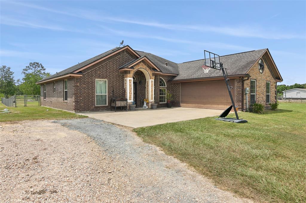 18590 Englin Road, Winnie, Texas image 4