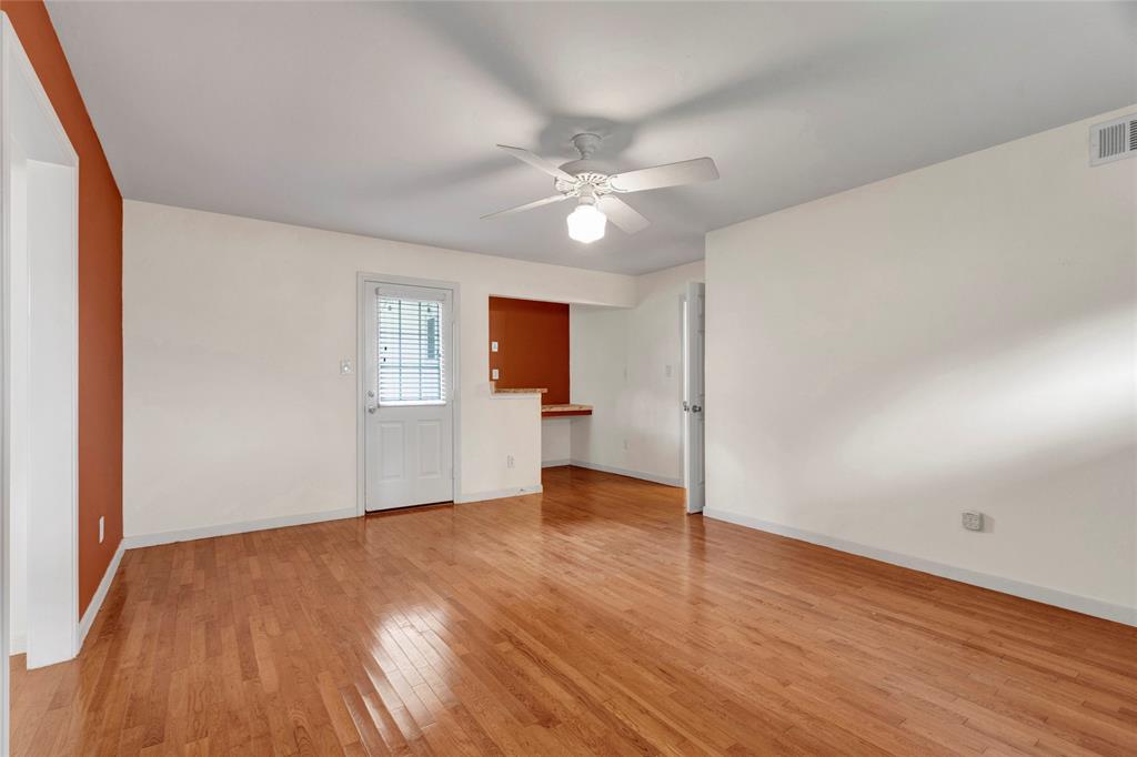 2010 Oceanview Drive, Seabrook, Texas image 5