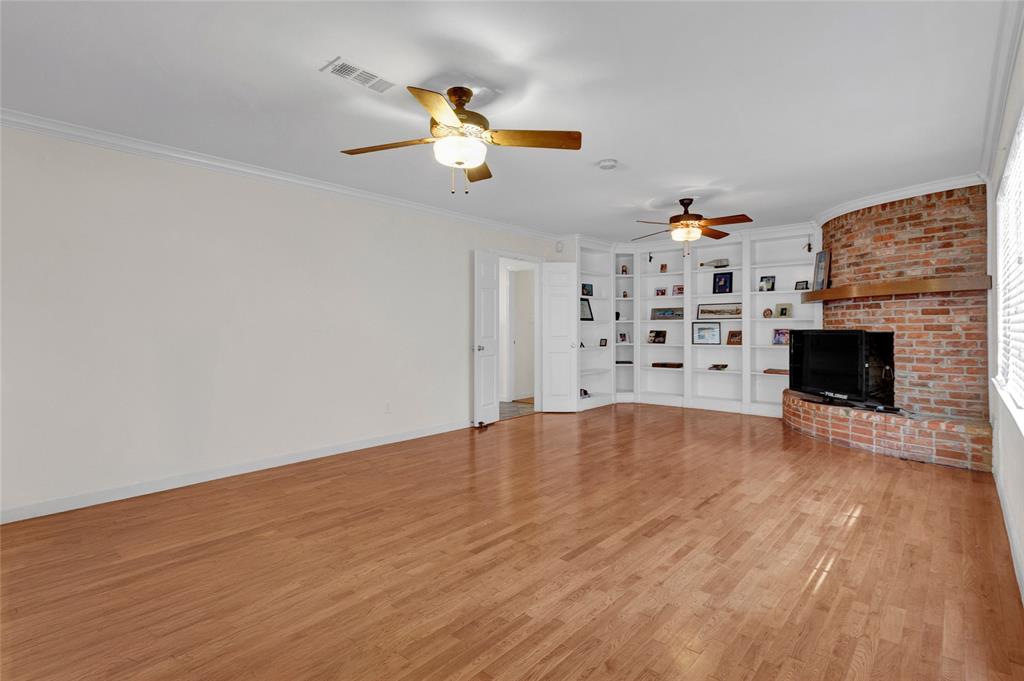 2010 Oceanview Drive, Seabrook, Texas image 4