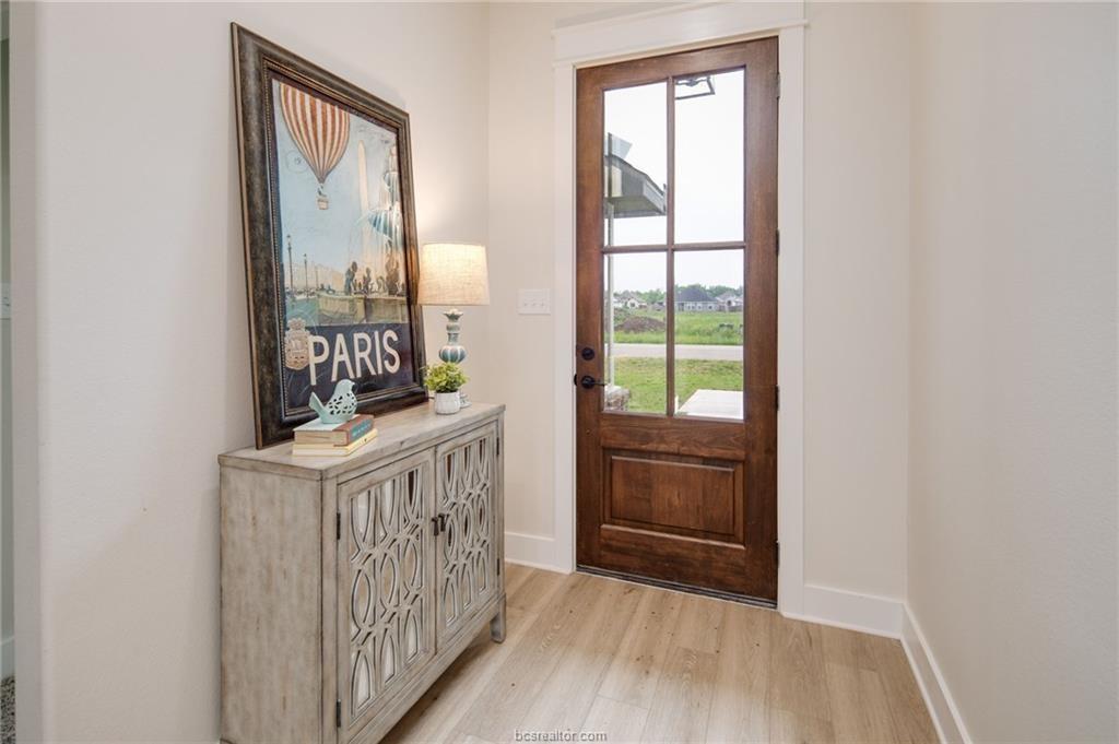 474 Harvest Lake Drive, Snook, Texas image 5