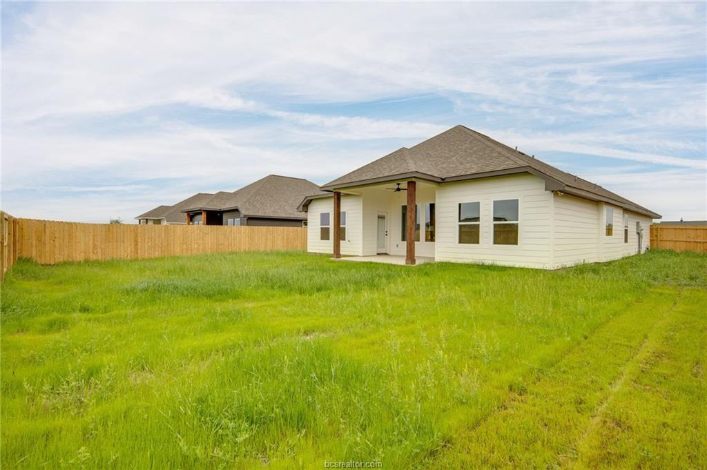 474 Harvest Lake Drive, Snook, Texas image 25