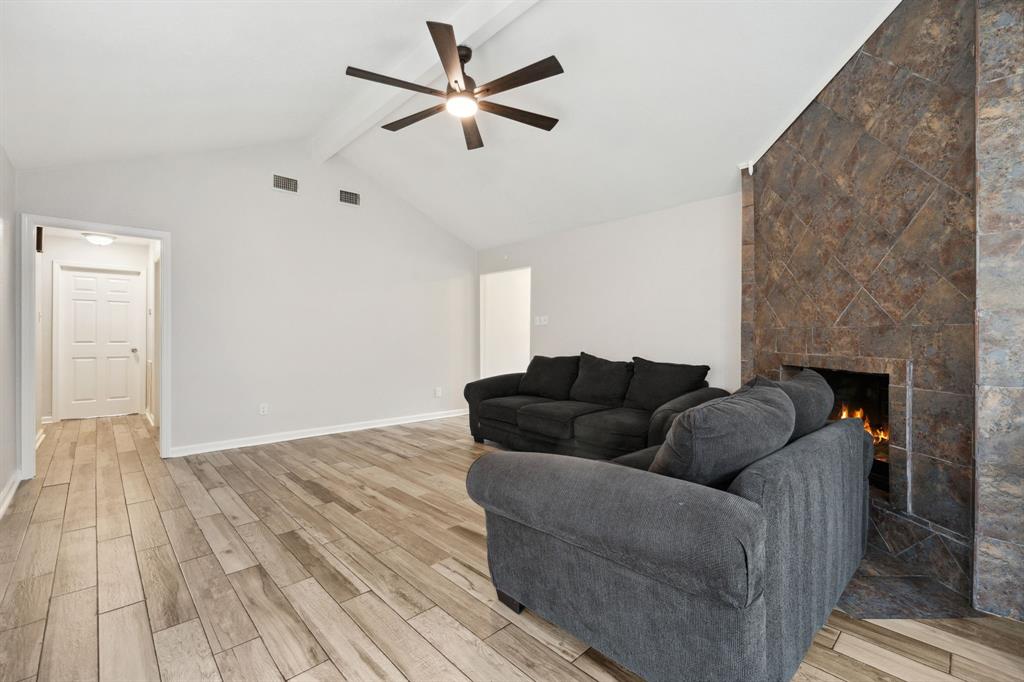 4023 Broken Elm Drive, Spring, Texas image 7