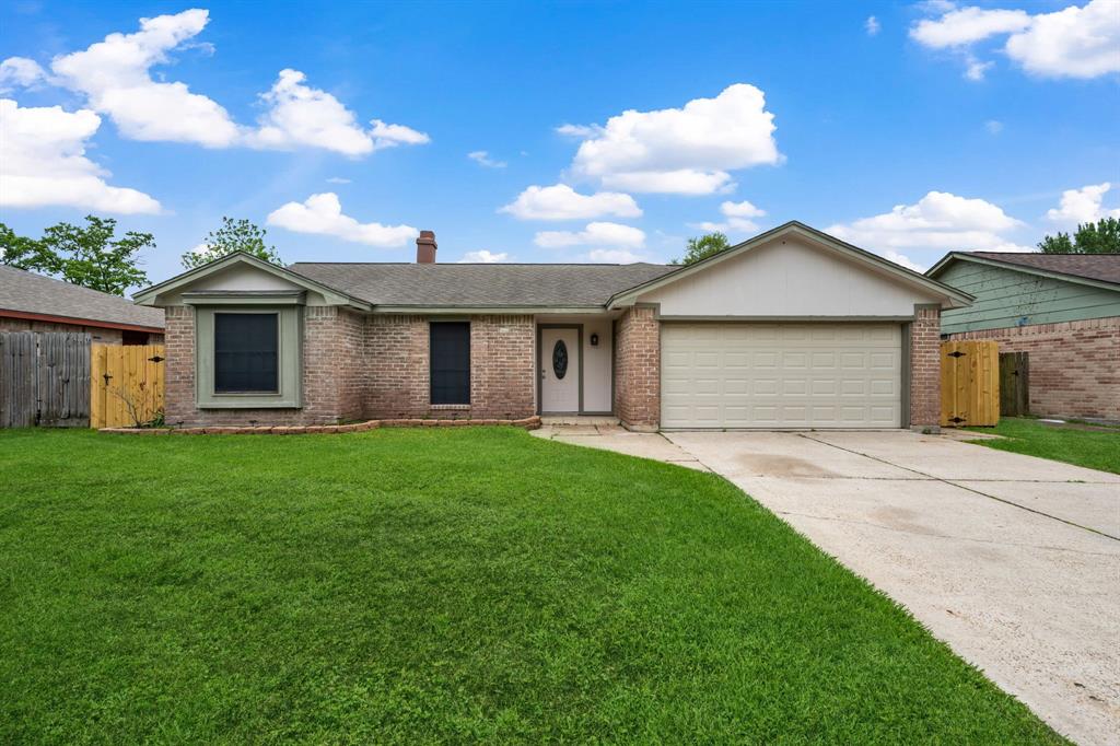 4023 Broken Elm Drive, Spring, Texas image 1