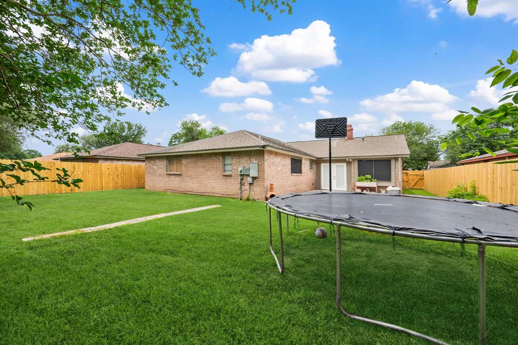 4023 Broken Elm Drive, Spring, Texas image 30