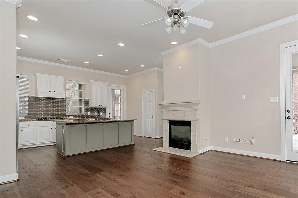 18 Shell Port Square, The Woodlands, Texas image 8