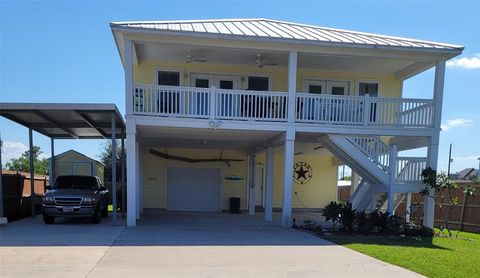 A home in San Leon