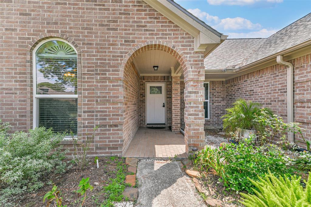 700 Piney Ridge Drive, Friendswood, Texas image 6