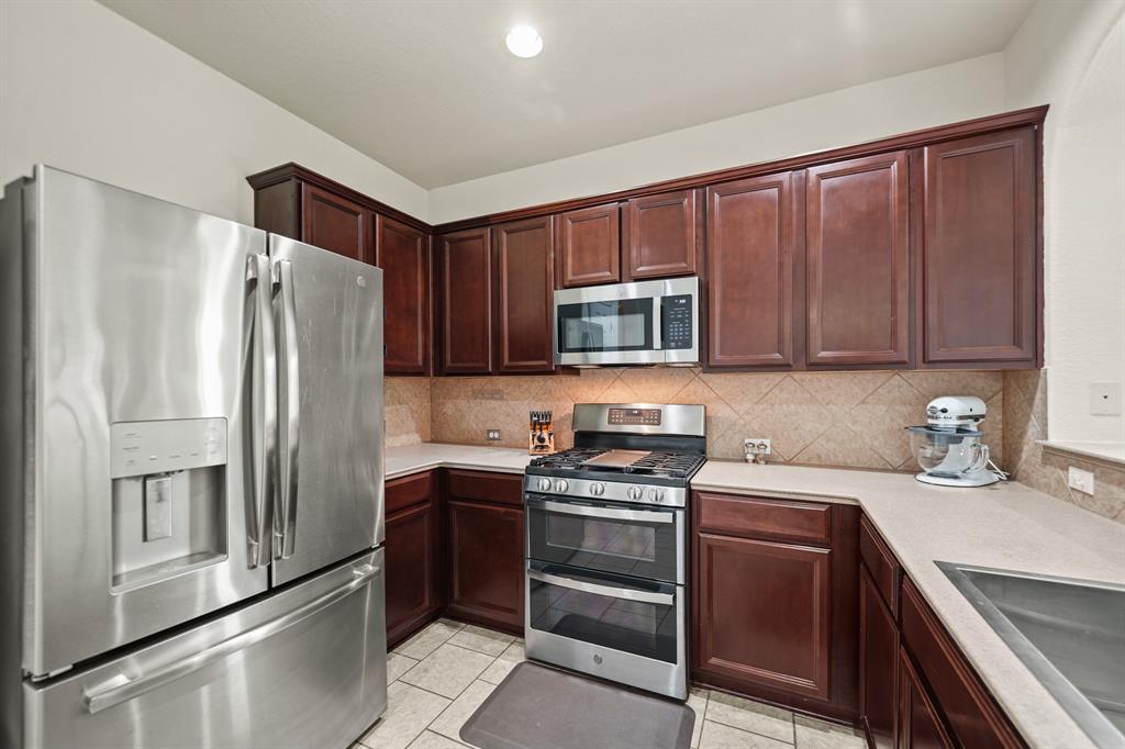 2932 Autumnbrook Lane, Pearland, Texas image 10